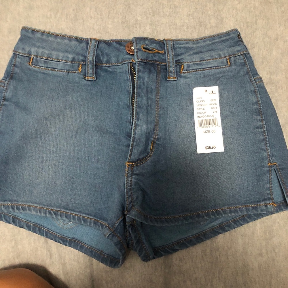 PacSun high rise hot short